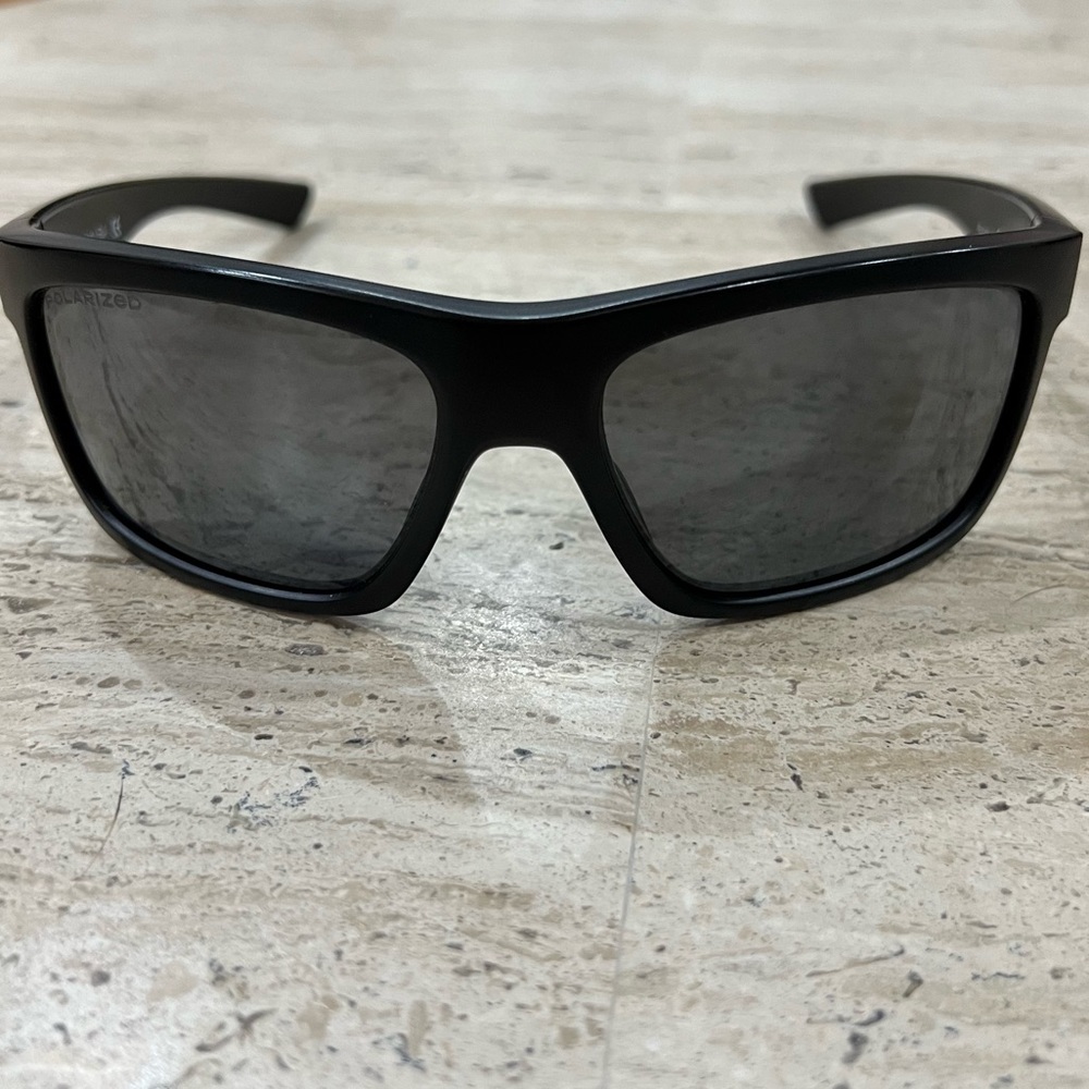 Revo RE4057 Rectangular Polarized Sunglasses, Black/Graphite